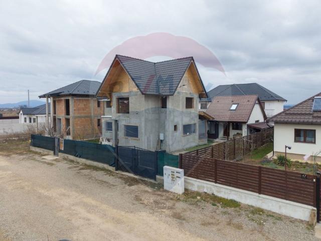 Casă vânzări în Sacele, Brașov