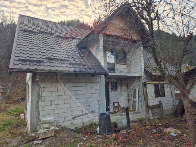Casă vânzări în Tarcau, Neamț