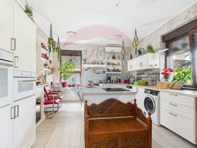 Casă vânzări în Burias, București