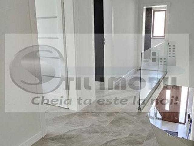 Casă închirieri în Poienesti-deal