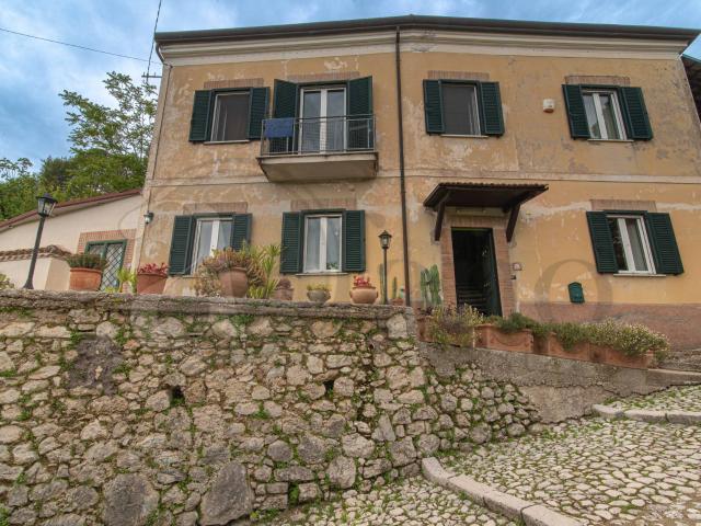 Villa Indipendente in vendita a Arce, Lazio