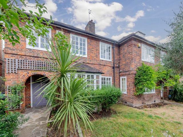 House for rent in Muswell Hill, Greater London