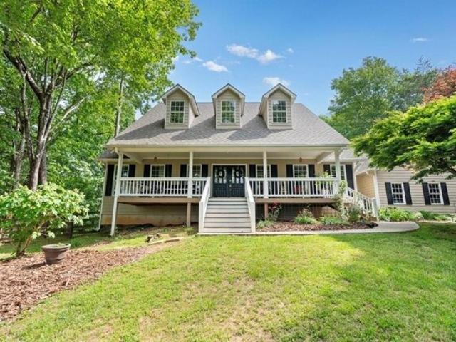 House for sale in Blue Ridge
