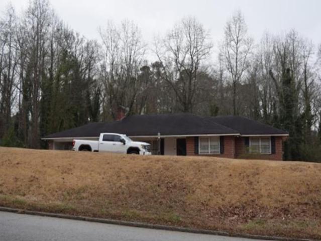 House for sale in Red Oak, Georgia