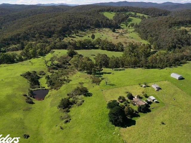 Cottage for sale in Briagolong, Victoria