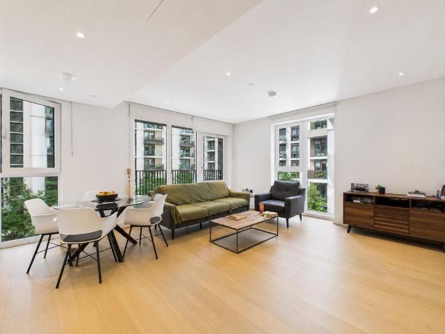 House for rent in North Kensington, Greater London