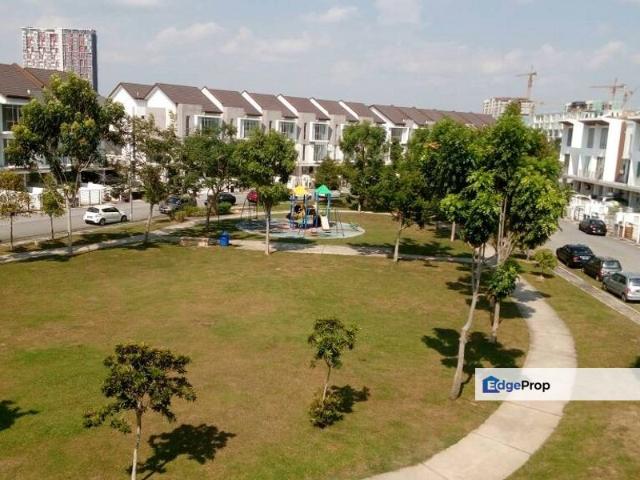 House for sale in Lake Vista, Majlis Bandaraya Subang Jaya