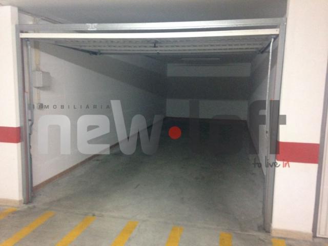 Garagem alugar em Visconde da Luz, Cascais