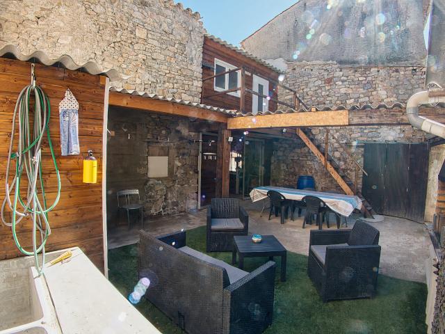 Maison vente à Narbonne, Cascastel-des-corbières