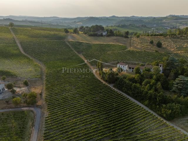 Casa in vendita a Nizza Monferrato, Asti
