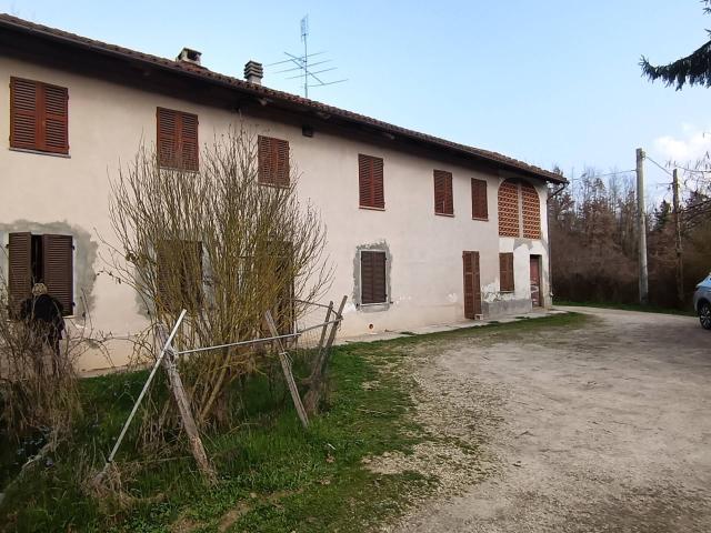 Rustico in vendita a Piemonte, Asti