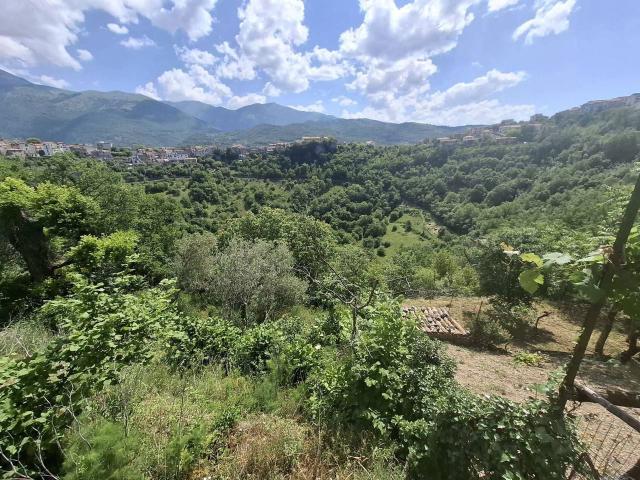 Rustico in vendita a Campoli Appennino, Lazio
