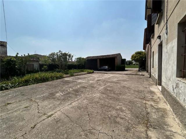 Rustico in vendita a Ceresara, Lombardia