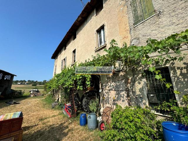 Rustico in vendita a San Pietro, Desenzano Del Garda