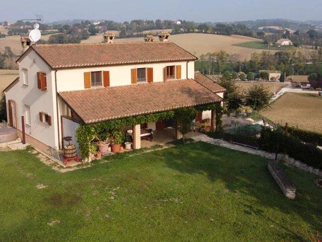 Rustico in vendita a Fano, Pesaro e Urbino