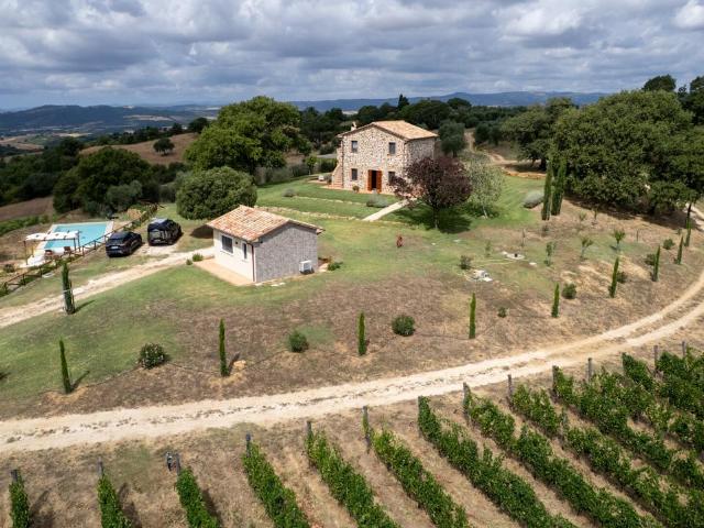 Rustico in vendita a Unione di Comuni Montani Colline del Fiora, Manciano