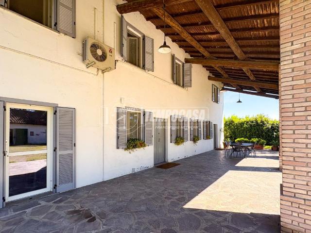 Rustico in vendita a Merlino, Lombardia