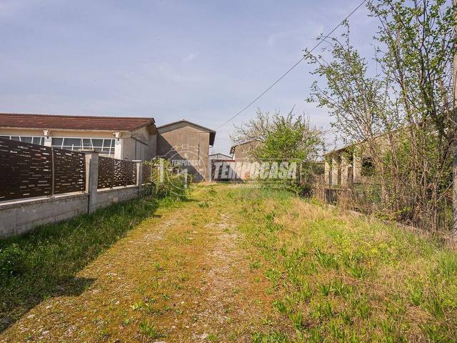 Rustico in vendita a Montichiari, Lombardia