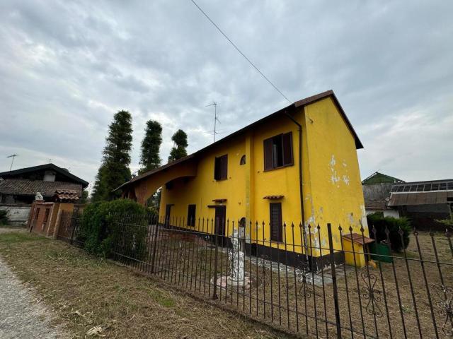 Rustico in vendita a Mortara, Lombardia