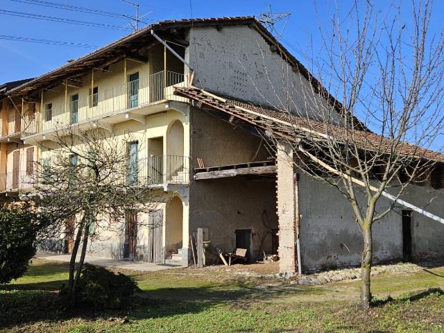Rustico in vendita a Carmine, Piemonte