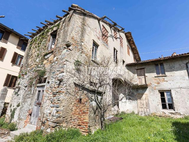 Rustico in vendita a Rogeno, Lombardia