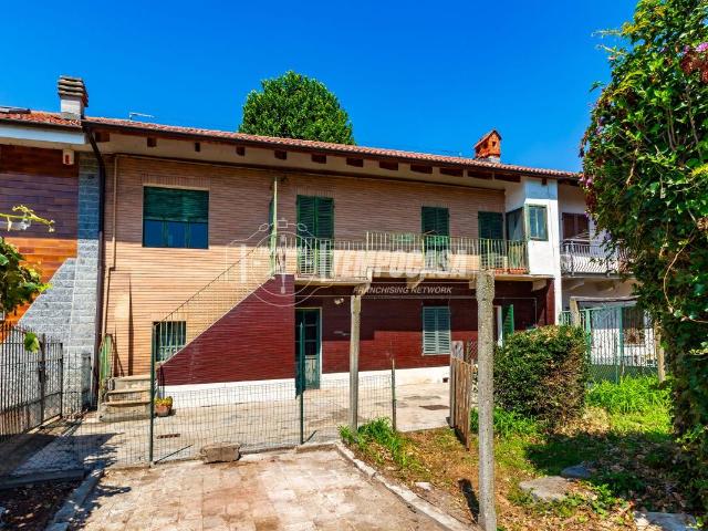 Rustico in vendita a Bertolla, Piemonte