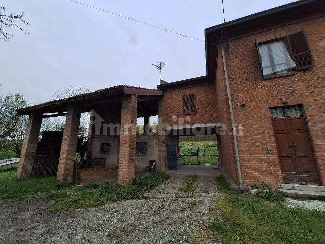 Villa Indipendente in affitto a Le Mose, Piacenza