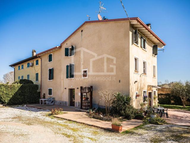 Rustico in vendita a Monzambano, Lombardia