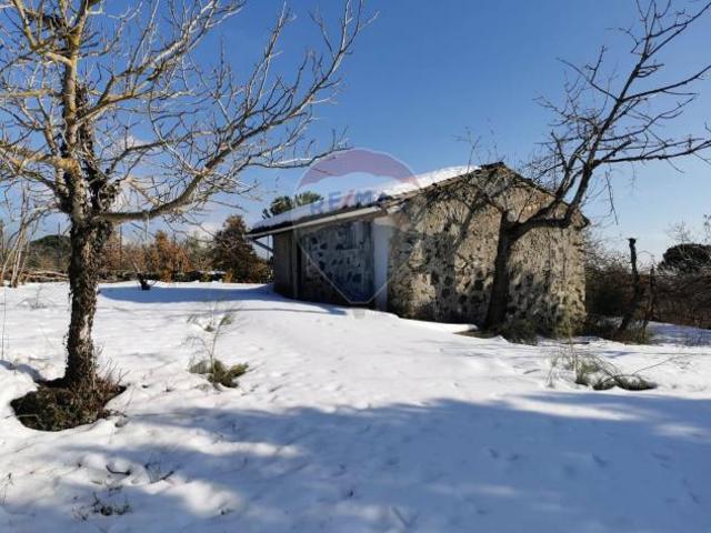 Terreno in vendita a Nicolosi, Sicilia