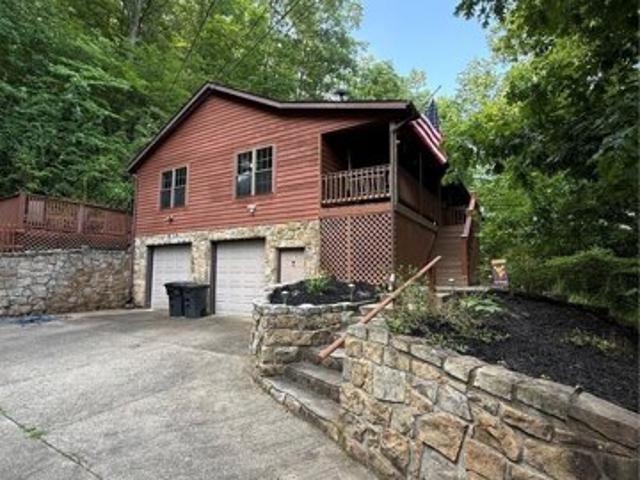 House for sale in Charleston, West Virginia