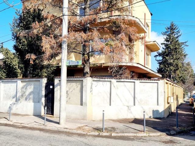 Casă vânzări în București