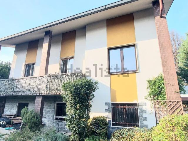Casa in affitto a Rovellasca, Como