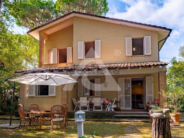 Casa in affitto a Poveromo, Massa