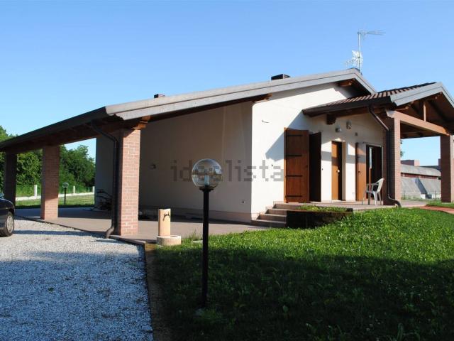 Casa in affitto a Rizzi, Reana Del Roiale