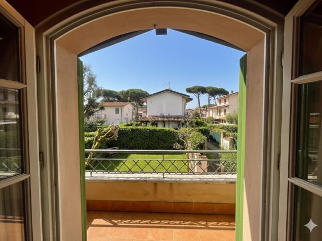 Casa in affitto a Marina Di Massa, Toscana