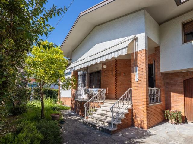 Casa in affitto a Roma Imperiale, Forte Dei Marmi