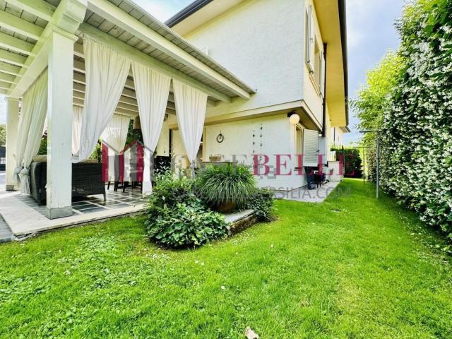 Casa in affitto a Vittoria Apuana, Forte Dei Marmi
