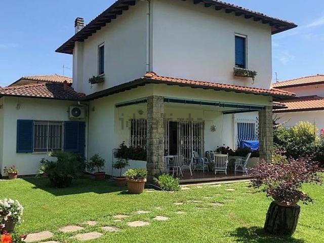 Casa in affitto a Vittoria Apuana, Forte dei Marmi