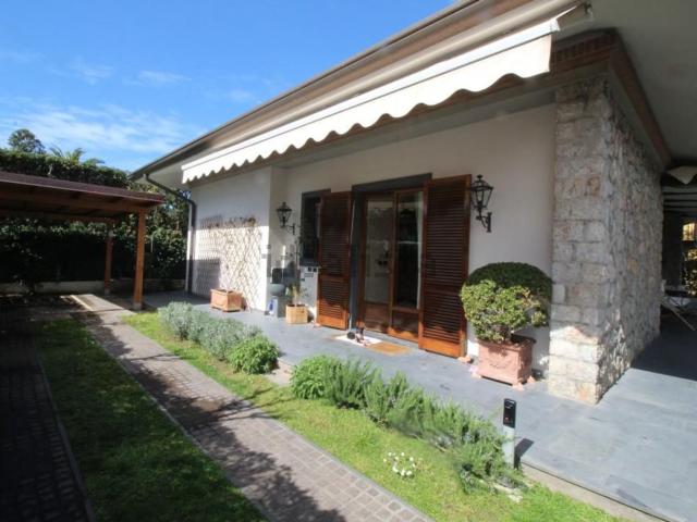 Casa in affitto a Vittoria Apuana, Forte Dei Marmi
