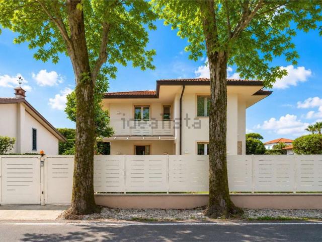 Casa in affitto a Vittoria Apuana, Forte Dei Marmi