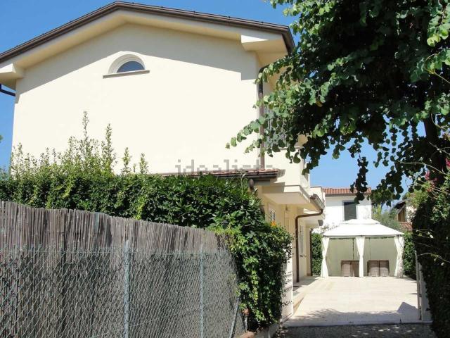 Casa in affitto a Roma Imperiale, Forte Dei Marmi