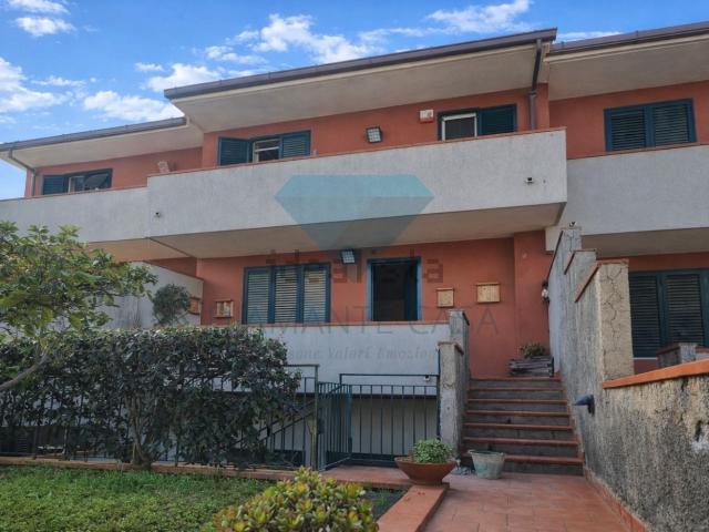 Casa in affitto a Aci Catena, Sicilia