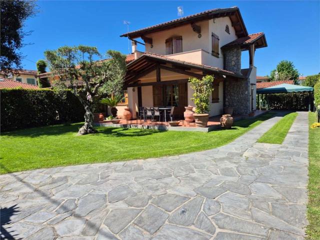 Casa in affitto a Vittoria Apuana, Forte Dei Marmi
