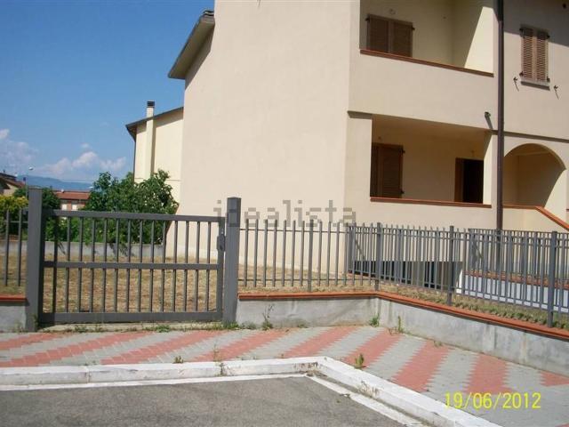 Casa in affitto a Palazzo Del Pero, Toscana