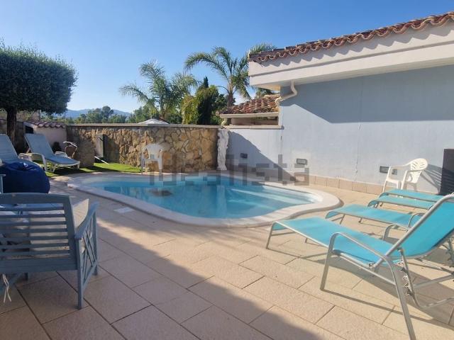 Casa in affitto a Castiadas, Sardigna/Sardegna