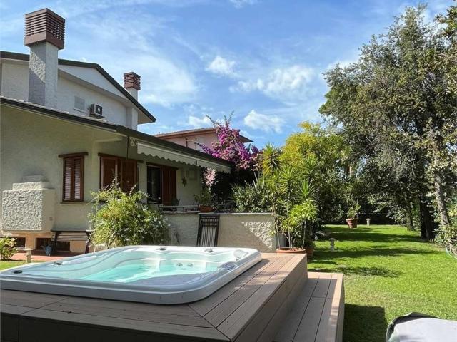 Casa in affitto a Vittoria Apuana, Forte Dei Marmi