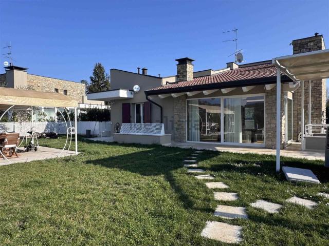 Casa in affitto a Montinelle, Manerba Del Garda