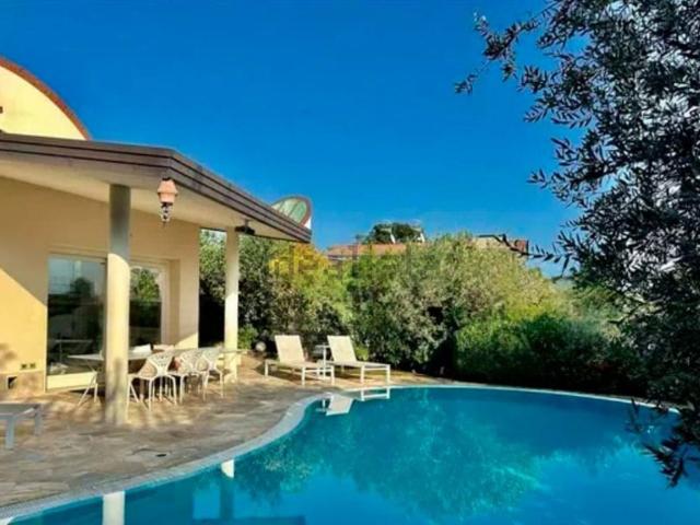 Casa in affitto a San Felice Del Benaco, Lombardia