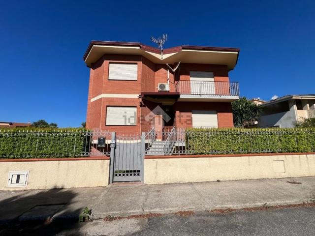 Casa in affitto a Marinella, Calabria