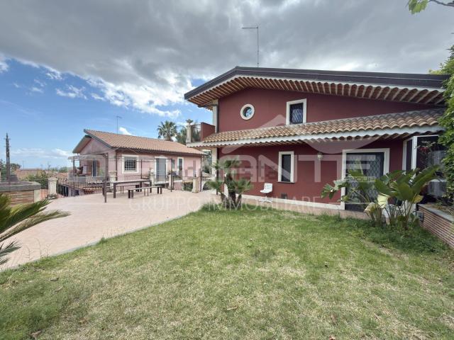 Casa in affitto a Pedara, Sicilia